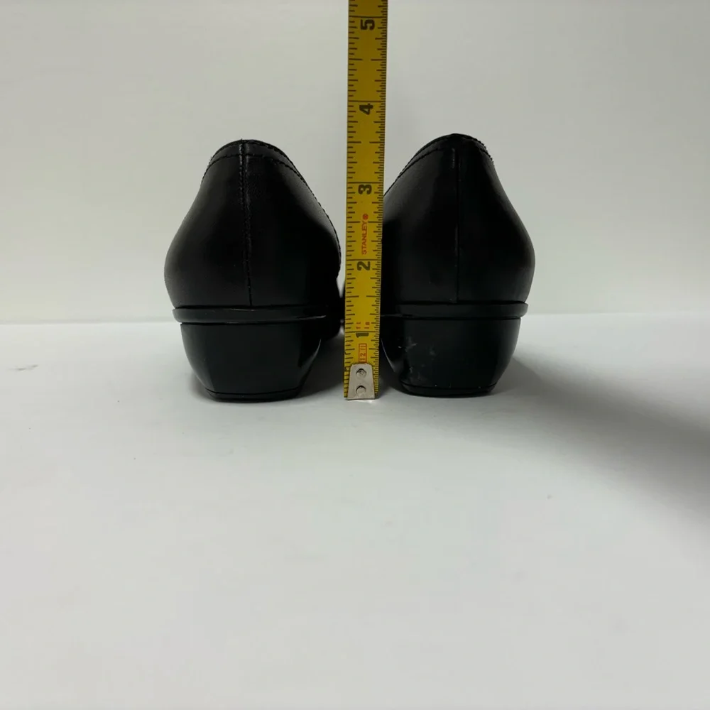 SALVATORE FERRAGAMO Vintage Black Leather Wedges Women’s Size 8